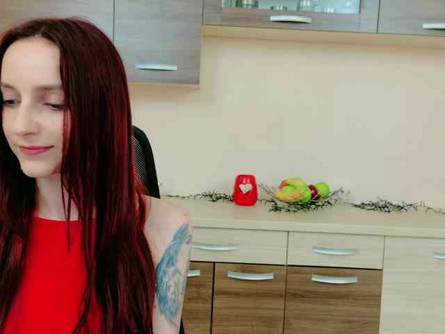 Julia-Jae webcam