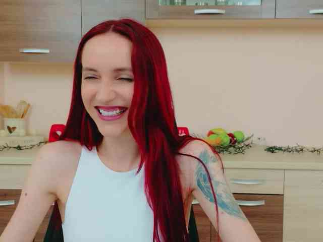 Julia-Jae webcam
