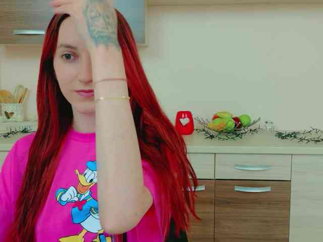 Julia-Jae webcam