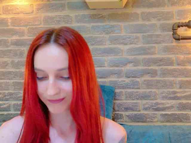 Julia-Jae webcam