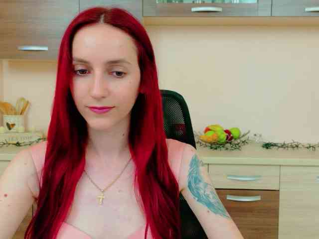 Julia-Jae webcam