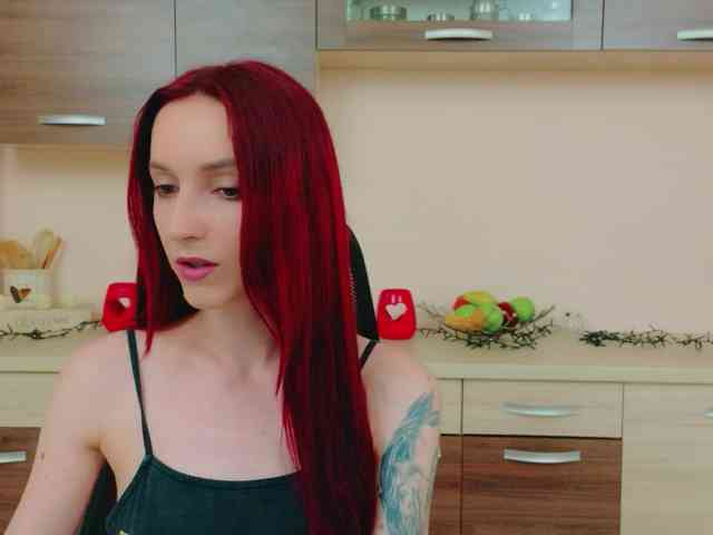 Julia-Jae webcam