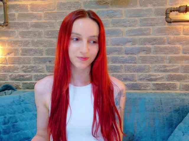 Julia-Jae webcam