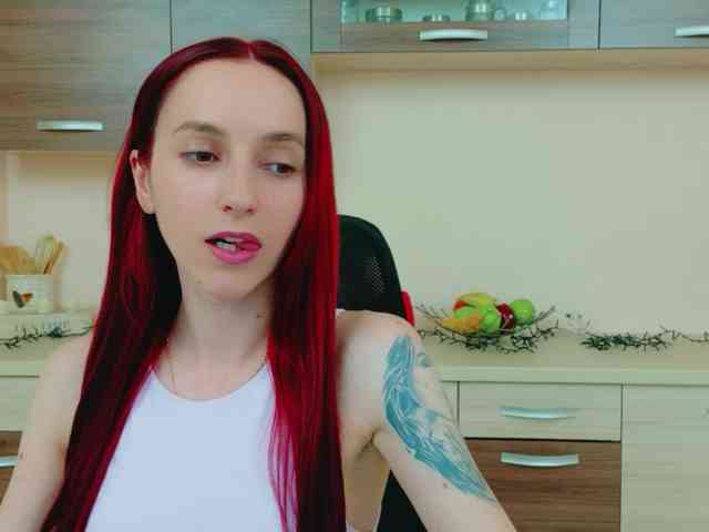 Julia-Jae webcam