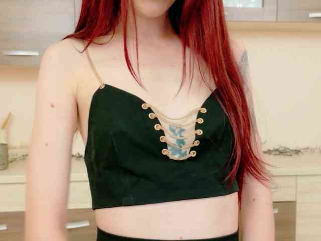Julia-Jae webcam