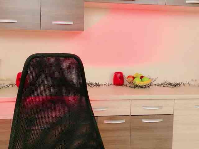 Julia-Jae webcam
