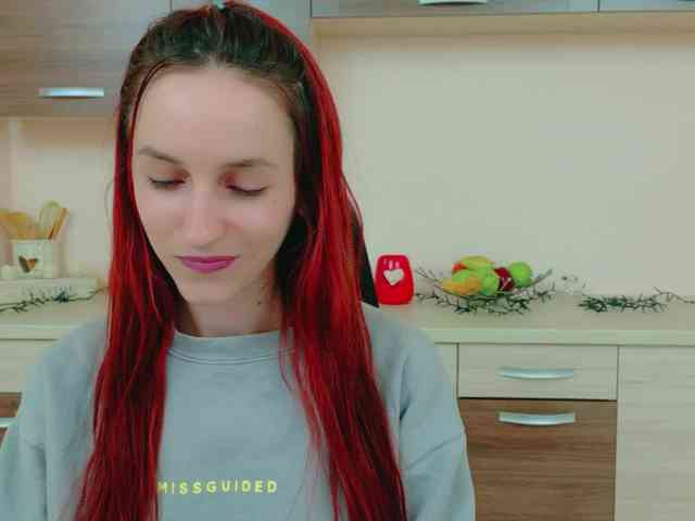 Julia-Jae webcam