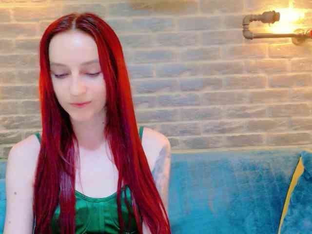 Julia-Jae webcam