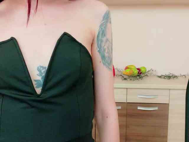 Julia-Jae webcam