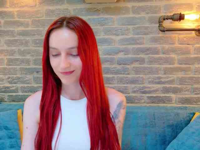 Julia-Jae webcam