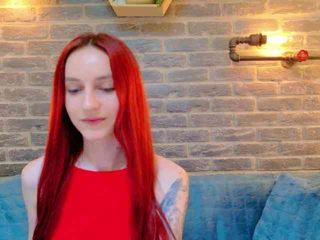 Julia-Jae webcam