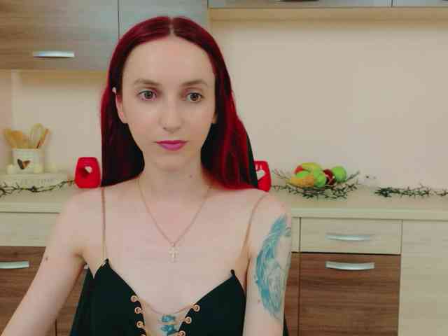 Julia-Jae webcam