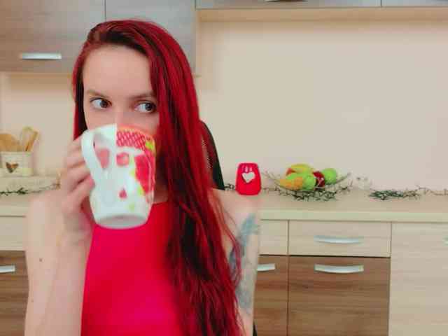 Julia-Jae webcam