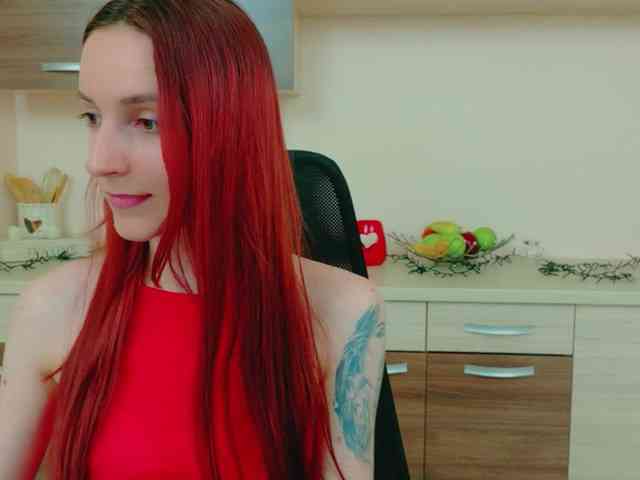 Julia-Jae webcam
