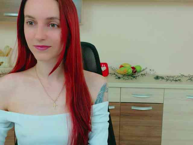 Julia-Jae webcam