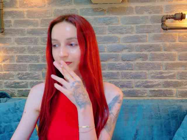 Julia-Jae webcam
