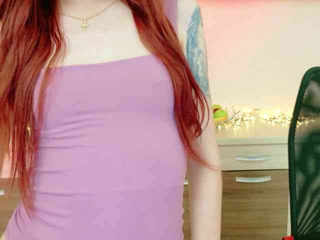 Julia-Jae webcam