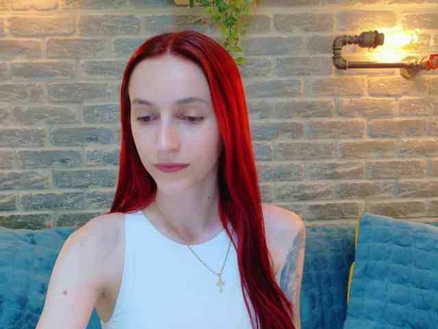 Julia-Jae webcam