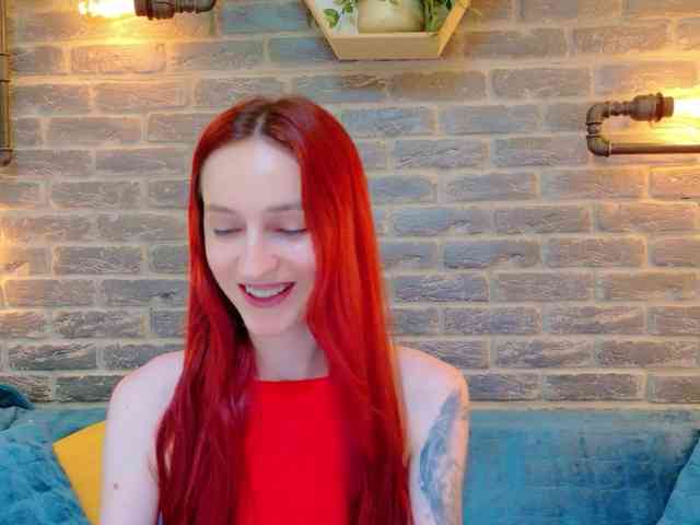 Julia-Jae webcam