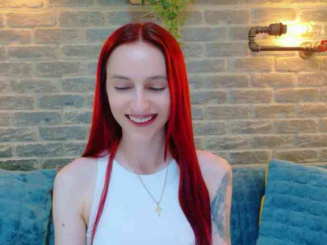 Julia-Jae webcam