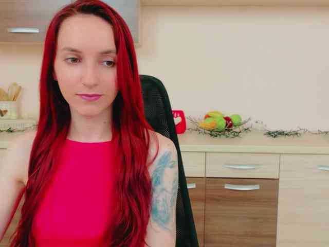 Julia-Jae webcam