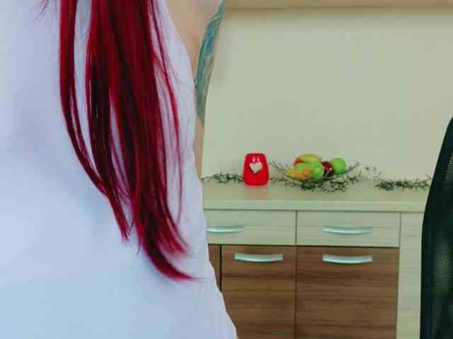 Julia-Jae webcam