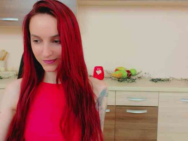 Julia-Jae webcam