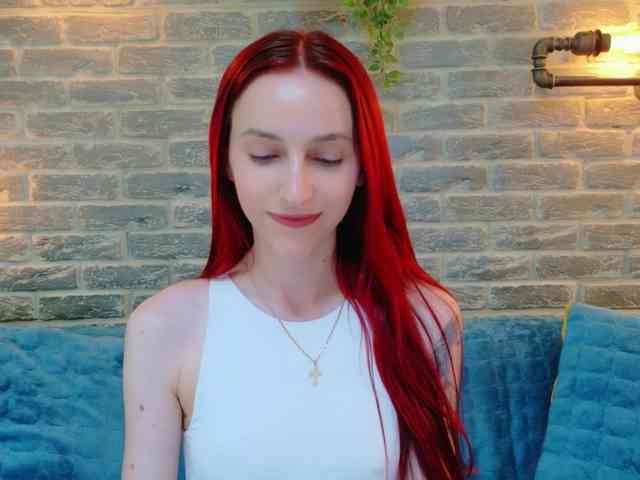 Julia-Jae webcam