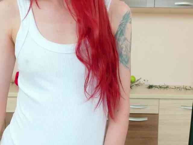 Julia-Jae webcam