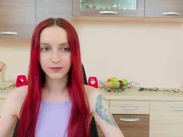 Julia-Jae webcam