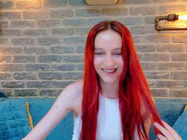 Julia-Jae webcam