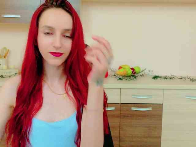 Julia-Jae webcam