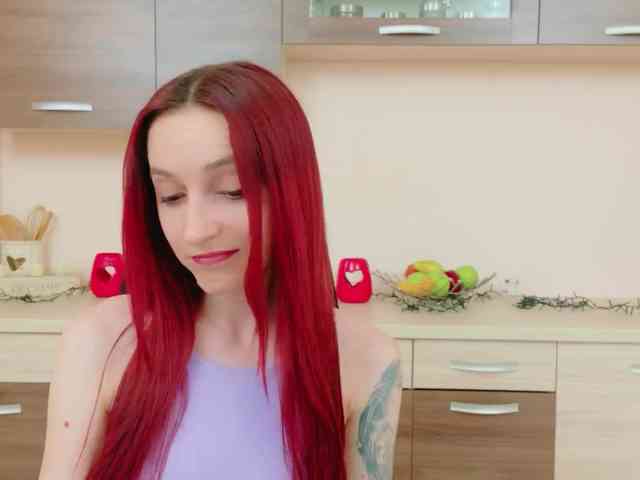 Julia-Jae webcam