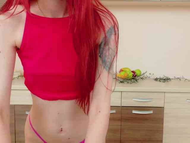 Julia-Jae webcam