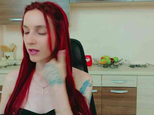 Julia-Jae webcam