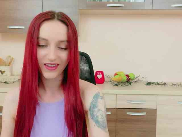 Julia-Jae webcam