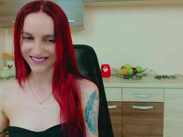 Julia-Jae webcam