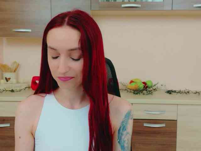 Julia-Jae webcam