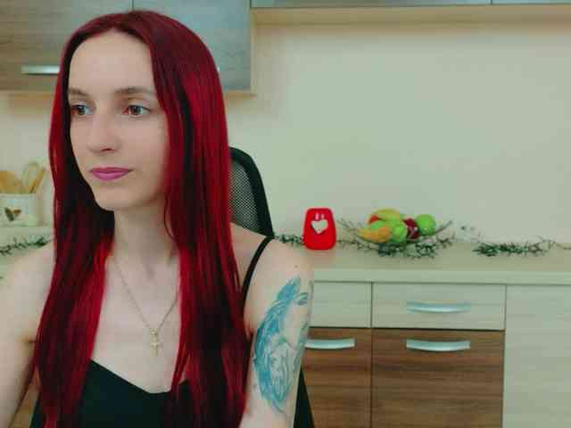 Julia-Jae webcam