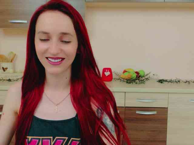 Julia-Jae webcam