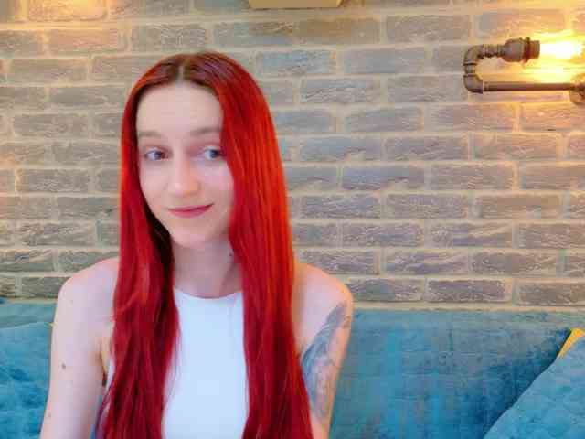 Julia-Jae webcam