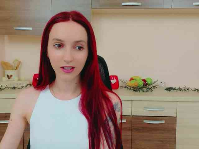 Julia-Jae webcam