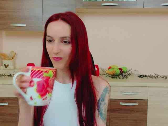 Julia-Jae webcam