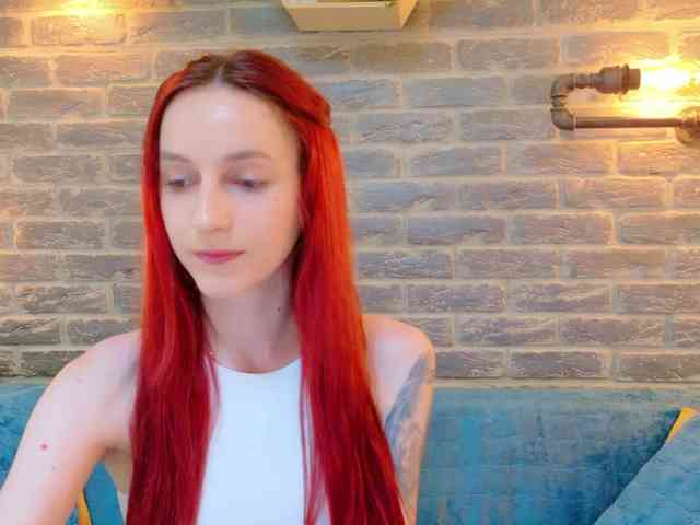 Julia-Jae webcam