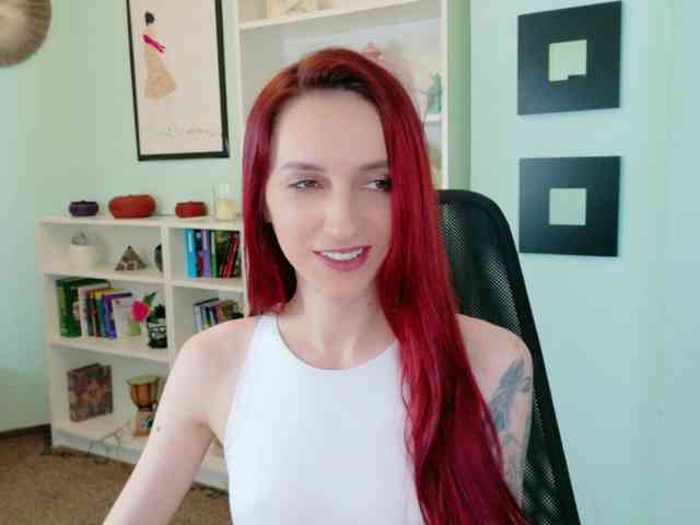 Julia-Jae webcam