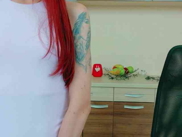 Julia-Jae webcam