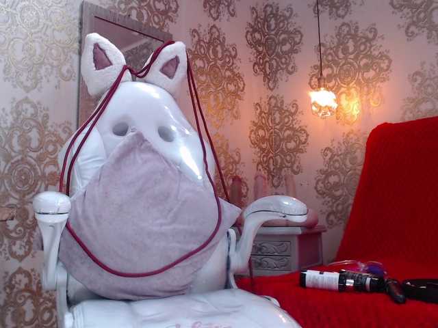 KendyLoveLans's BongaCams show and profile