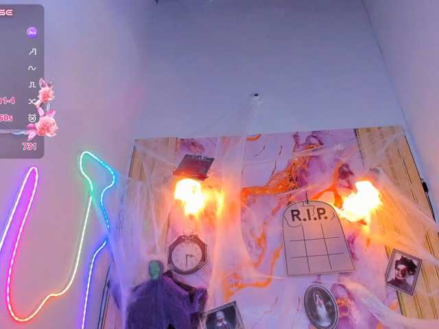 Violethorny05 live cam preview