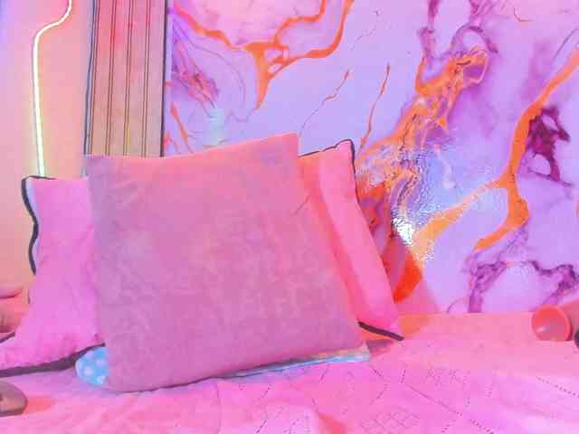 Violethorny05 webcam