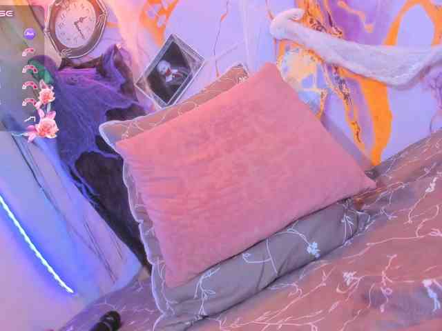 Violethorny05 webcam